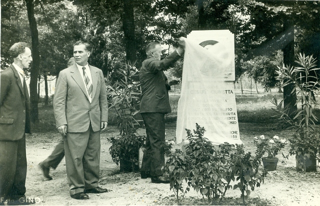 923.jpg
